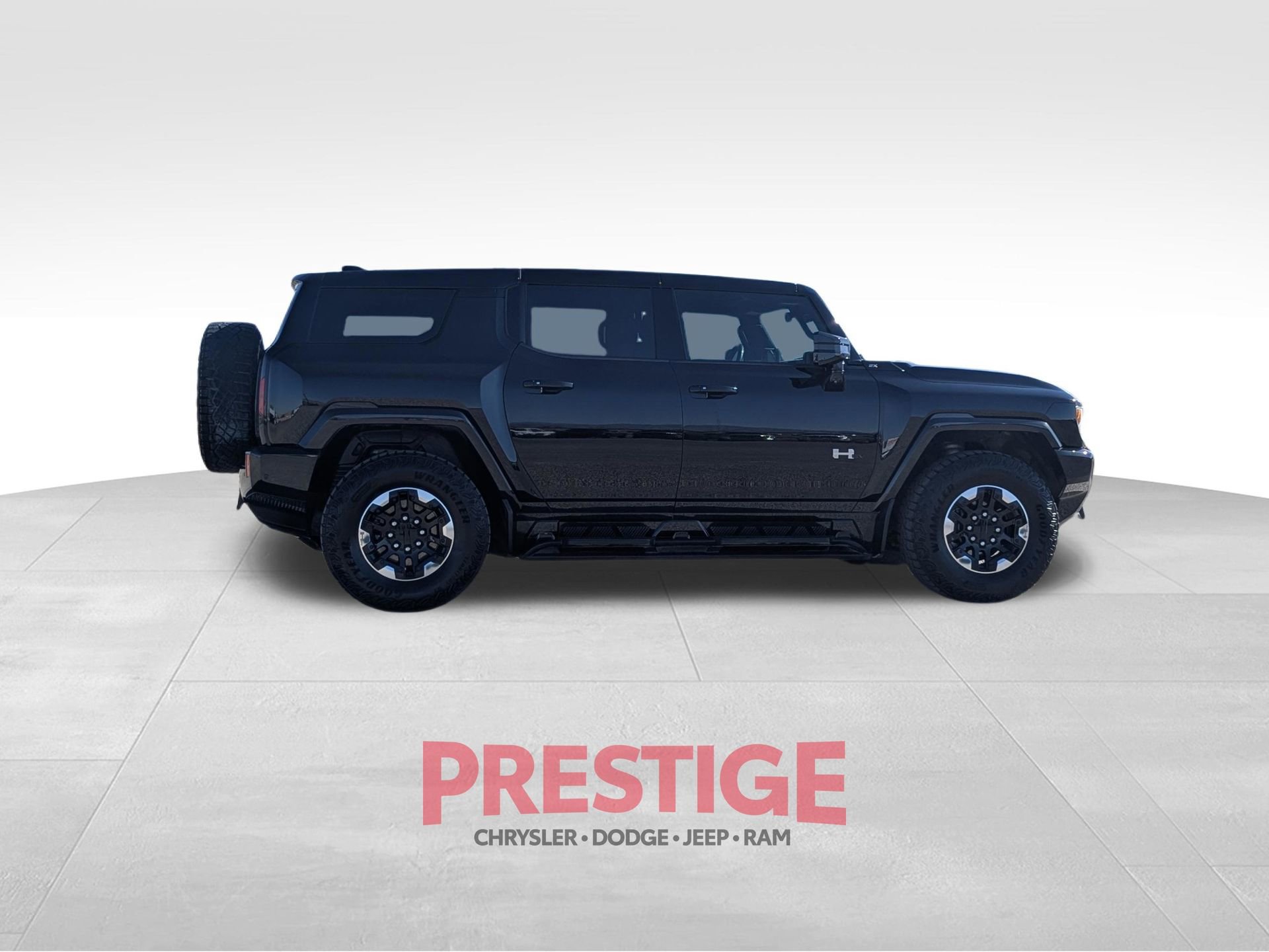 Used 2024 GMC Hummer EV 2X w/ Extreme Off-Road Package AWD/4WD image 9