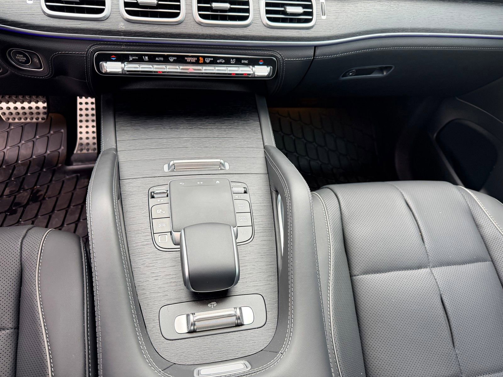 Used 2026 Mercedes-Benz GLS 580 4MATIC image 14