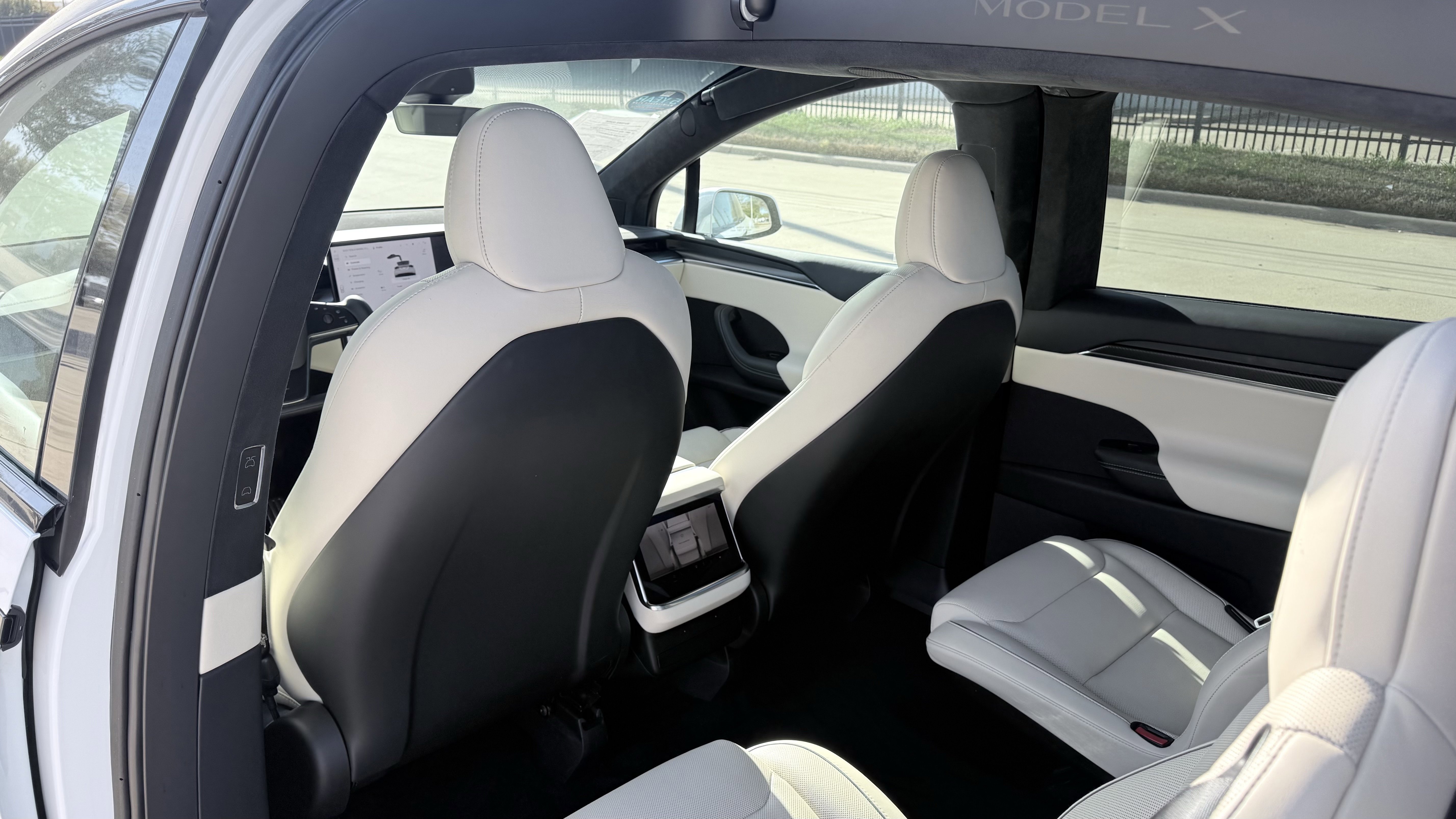 Used 2023 Tesla Model X Plaid image 38