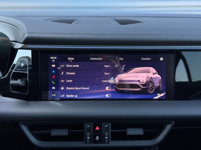 New 2025 Porsche Macan Electric RWD image 26
