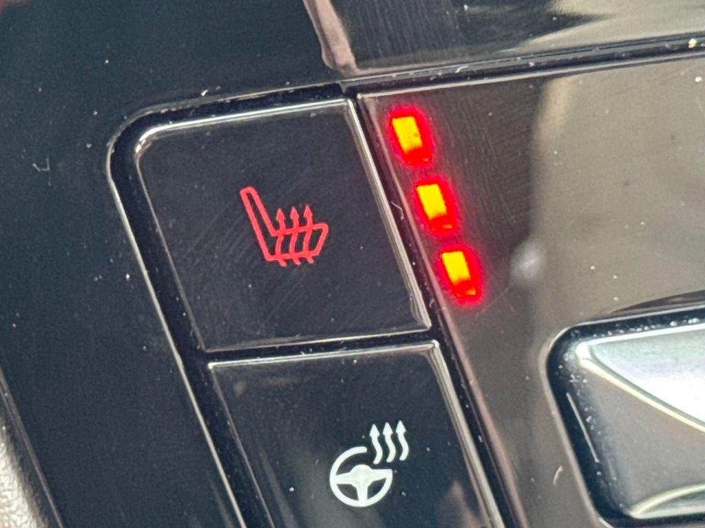 Used 2023 Ford Explorer Platinum w/ Technology Package image 49