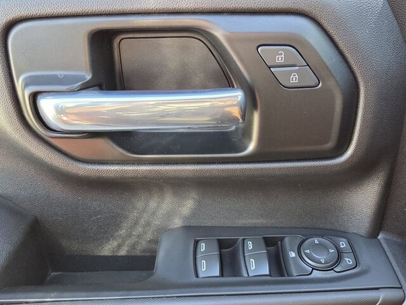 Used 2021 Chevrolet Silverado 1500 Custom image 16