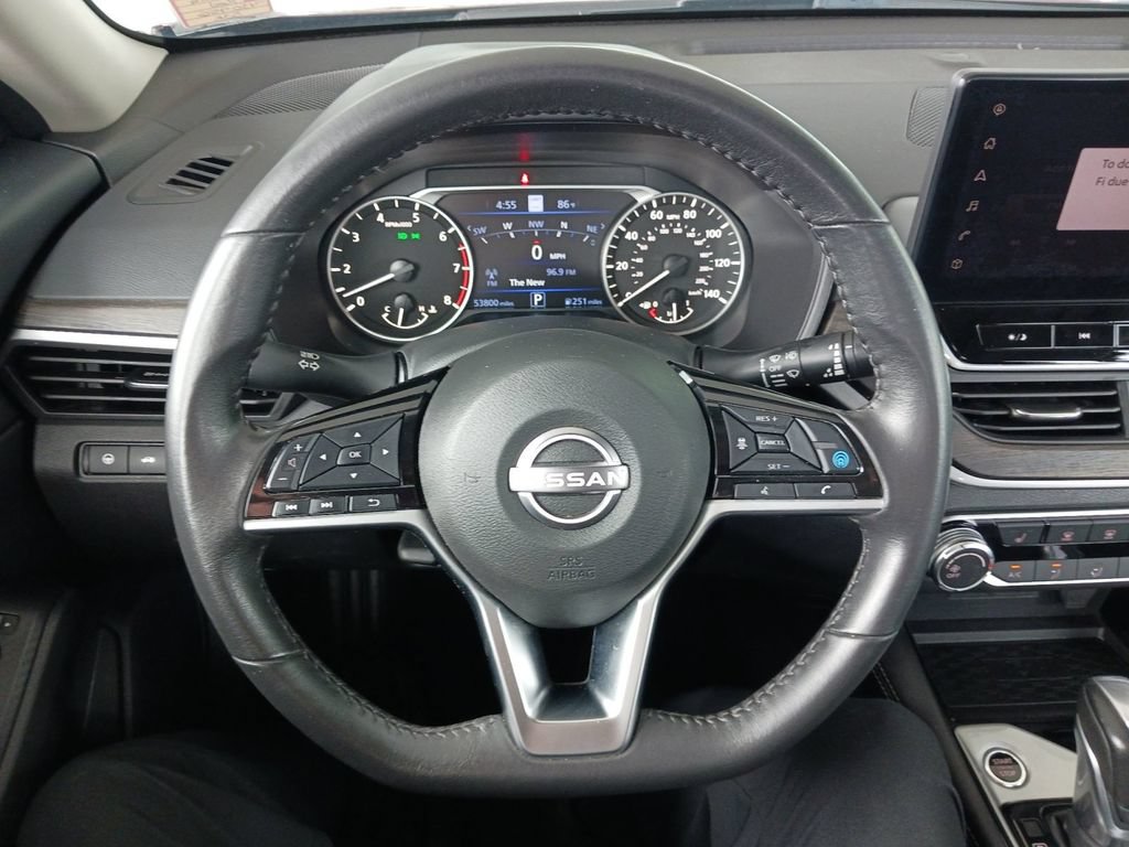 Used 2024 Nissan Altima 2.5 SV w/ SV Premium Package FWD image 17