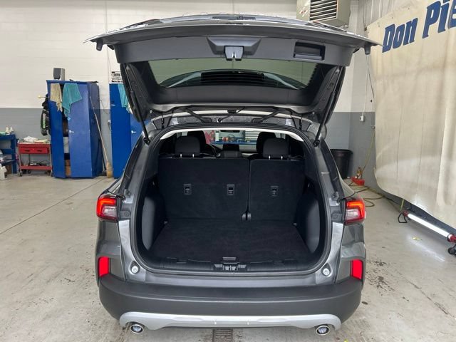Used 2025 Ford Escape Active AWD/4WD image 6