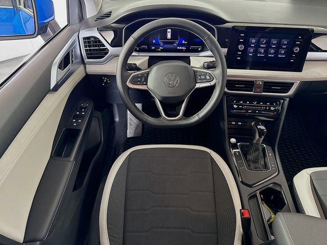 New 2025 Volkswagen Taos SE image 14