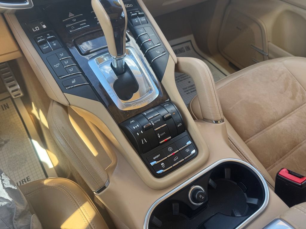 Used 2013 Porsche Cayenne GTS AWD/4WD image 32