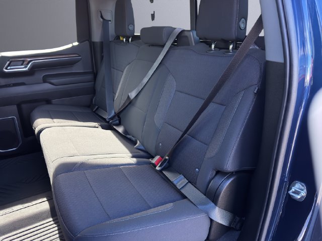 Used 2022 Chevrolet Silverado 1500 LT AWD/4WD image 22
