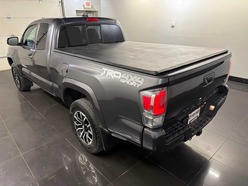 Used 2020 Toyota Tacoma TRD Sport w/ TRD Premium Sport Package AWD/4WD image 4