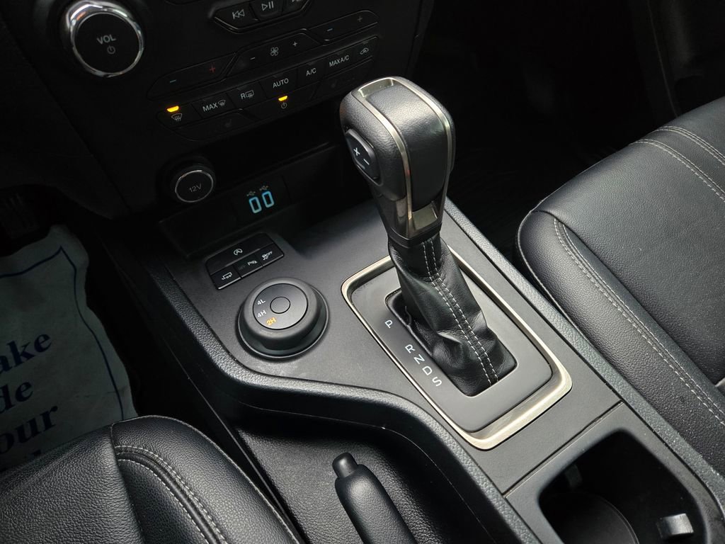 Used 2021 Ford Ranger Lariat w/ Equipment Group 501A High image 27