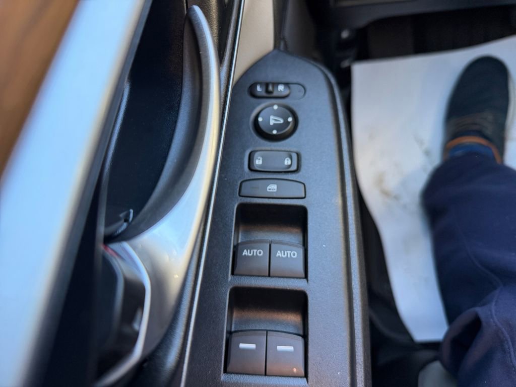 Used 2018 Honda CR-V EX-L image 19