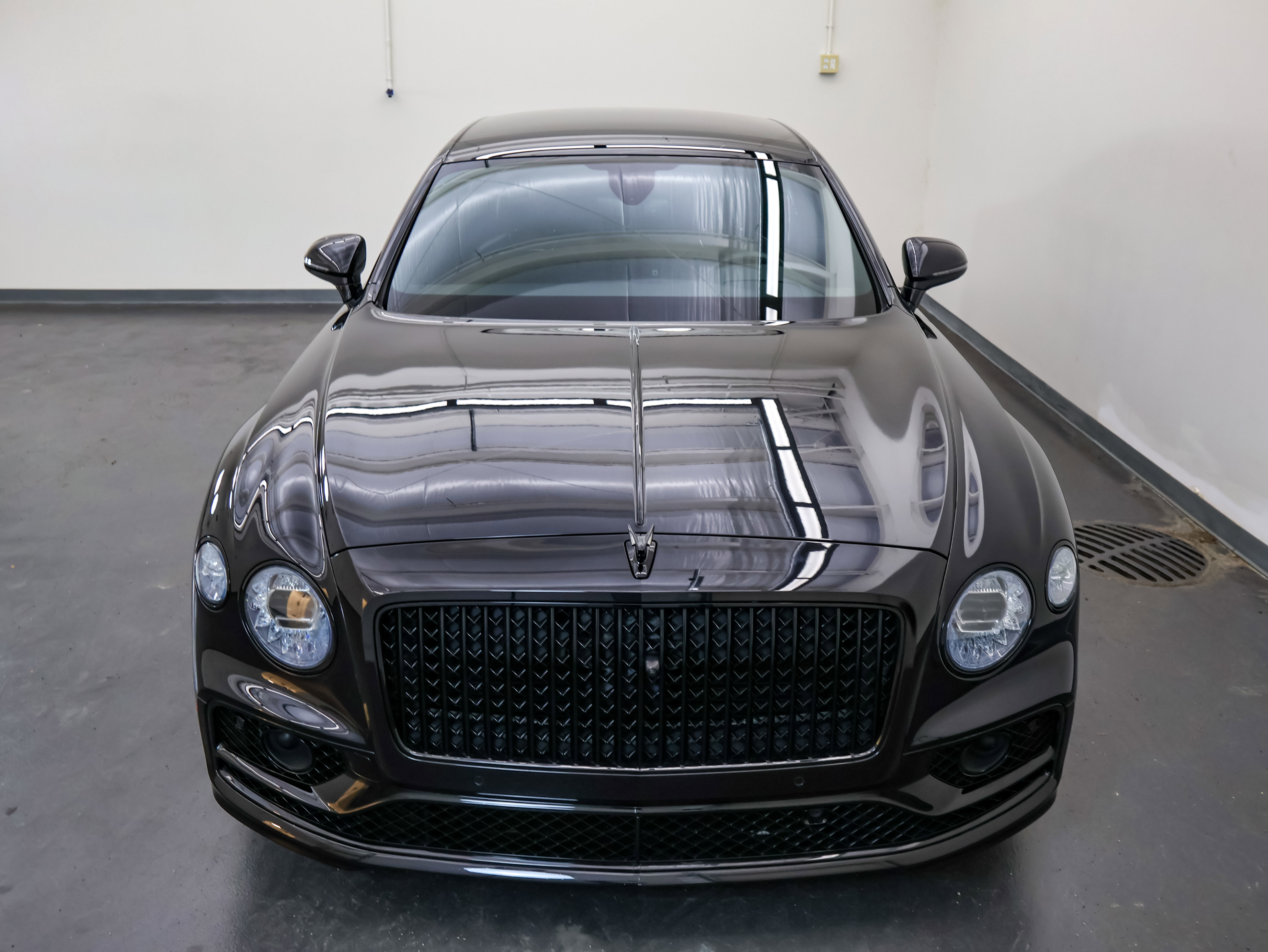 Used 2022 Bentley Flying Spur V8 image 9