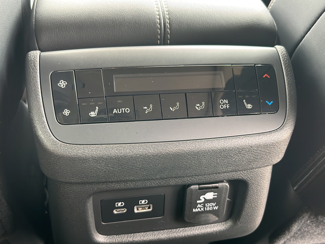 Used 2023 Nissan Pathfinder Platinum w/ Cargo Package AWD/4WD image 12