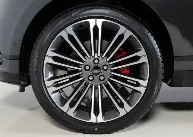 New 2025 Land Rover Range Rover Velar Dynamic SE image 9