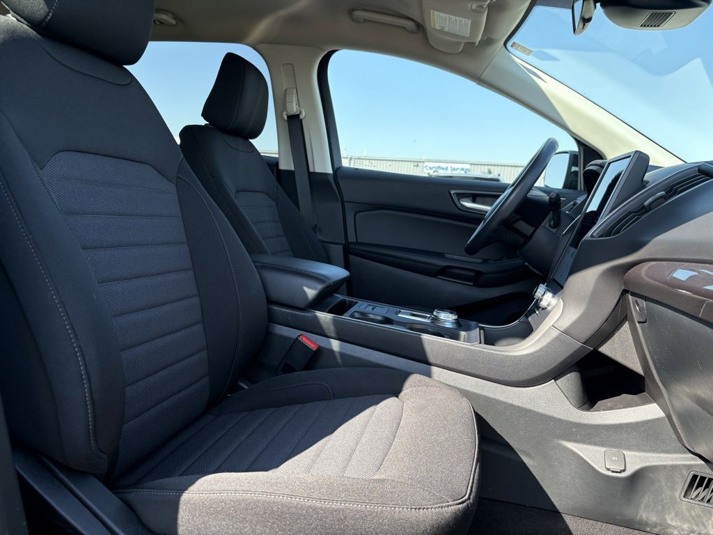 Used 2024 Ford Edge SE w/ Black Appearance Package image 24