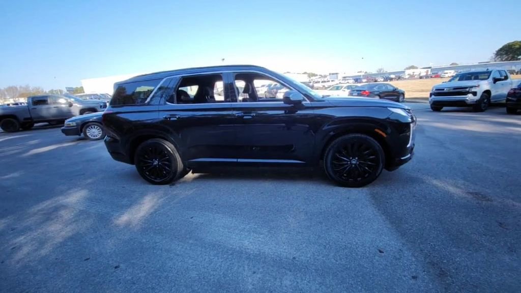 Used 2024 Hyundai Palisade Calligraphy image 6