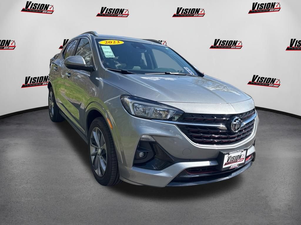 Used 2023 Buick Encore GX Select w/ Sport Touring Package FWD image 3