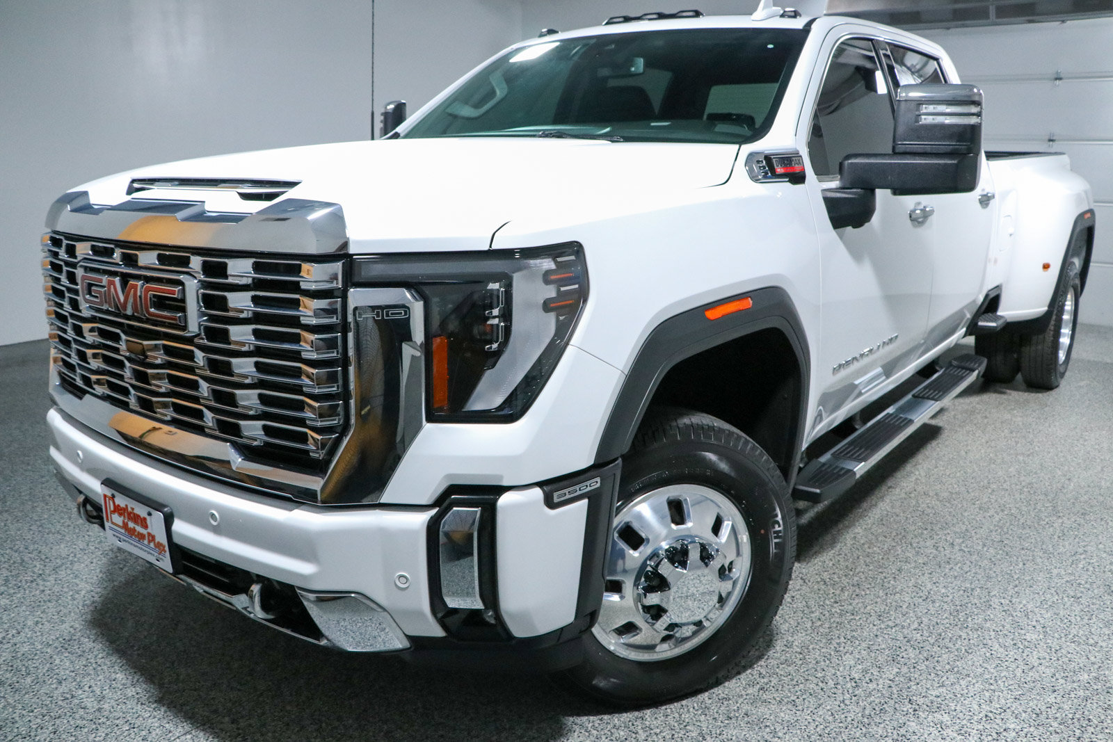 Used 2025 GMC Sierra 3500 Denali AWD/4WD image 34