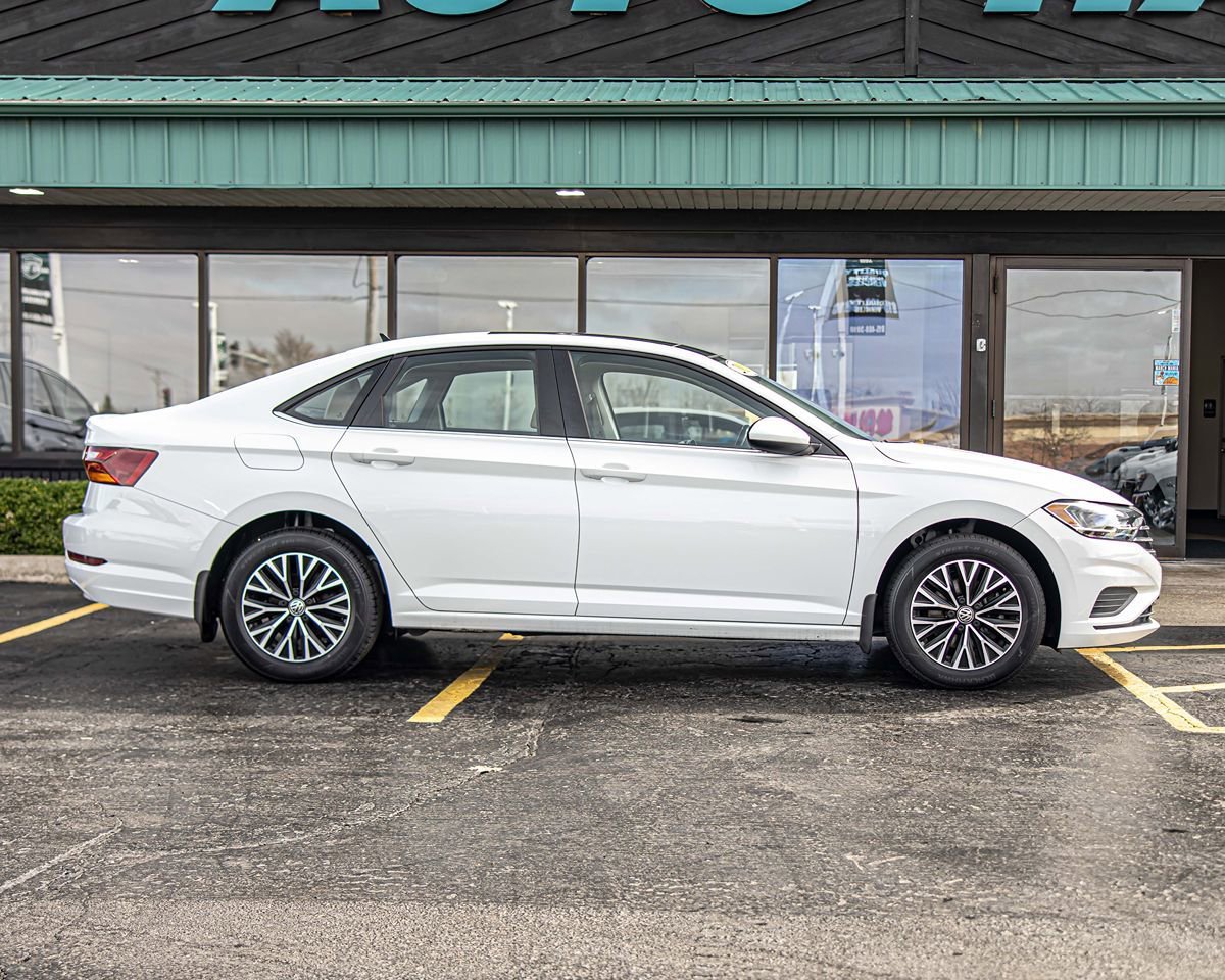 Used 2019 Volkswagen Jetta SE image 9