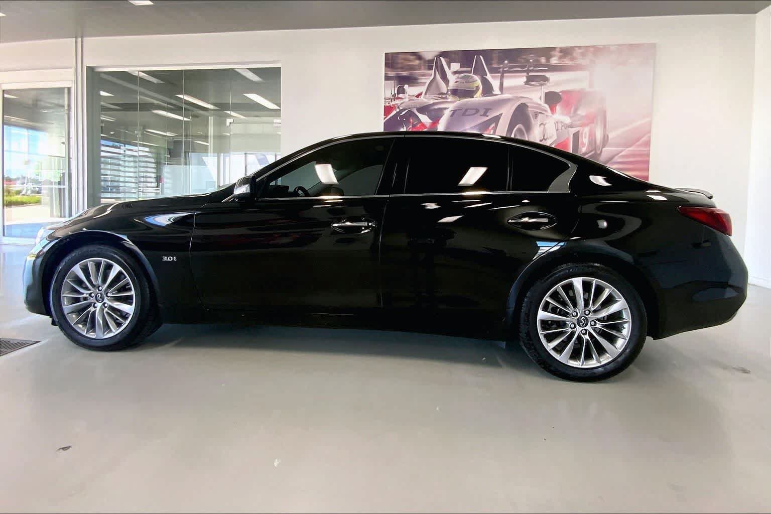 Used 2020 INFINITI Q50 Luxe AWD/4WD image 3