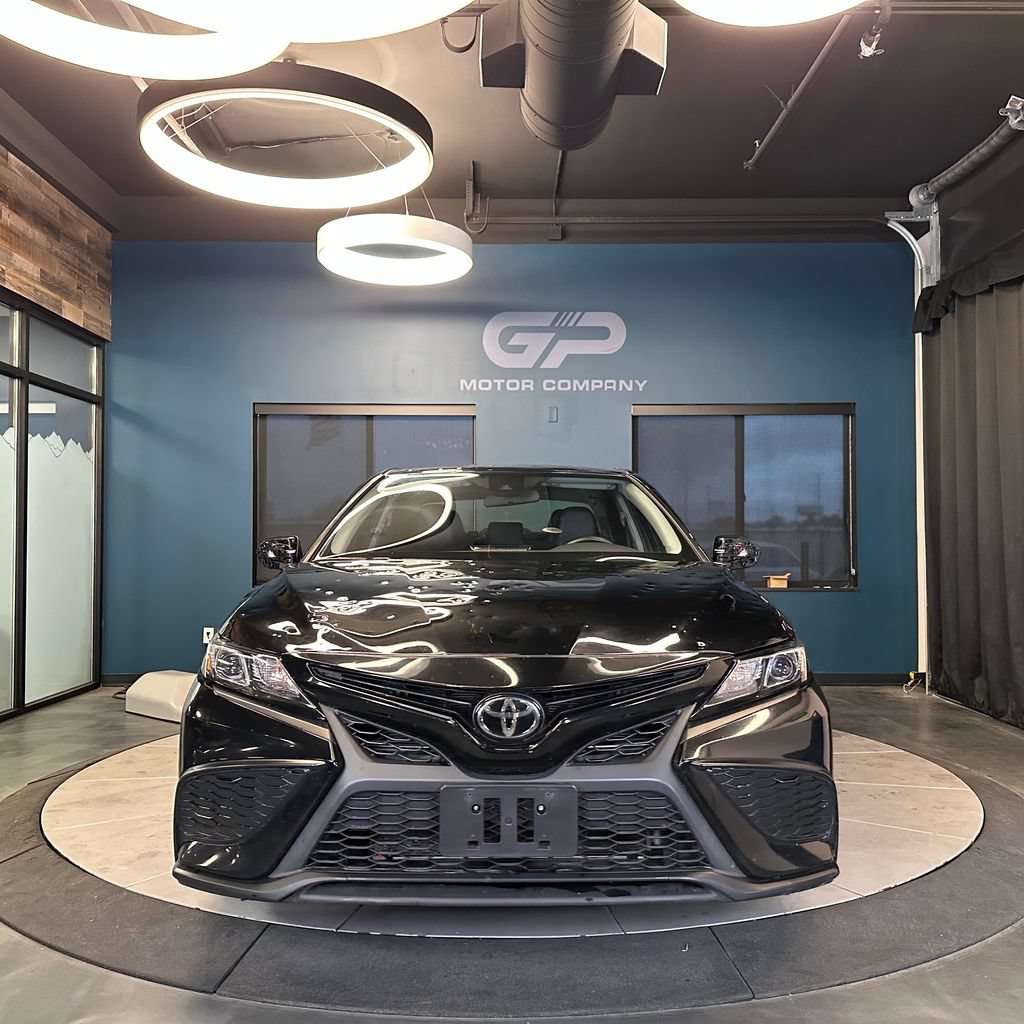 Used 2021 Toyota Camry SE FWD image 8