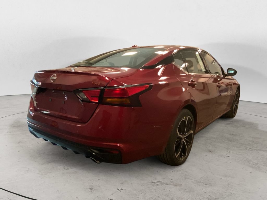 Used 2024 Nissan Altima 2.5 SR FWD image 6