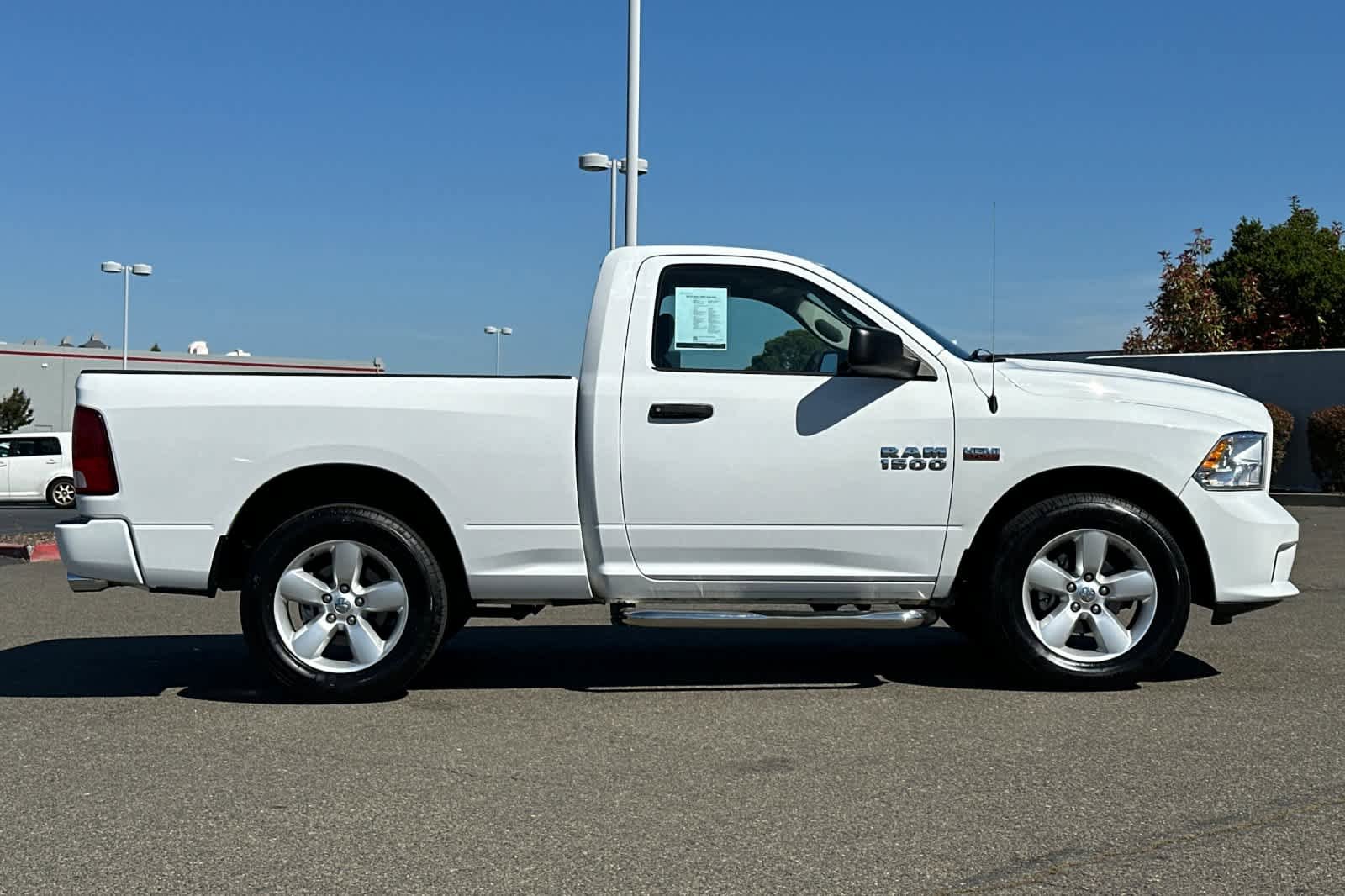 Used 2015 RAM 1500 Express RWD image 4