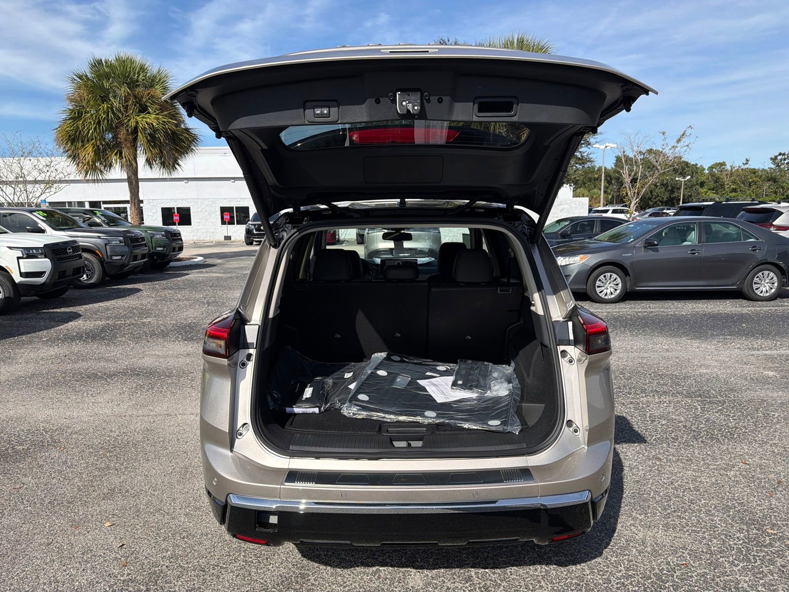 Certified 2026 Nissan Rogue Platinum w/ Platinum Premium Package image 21