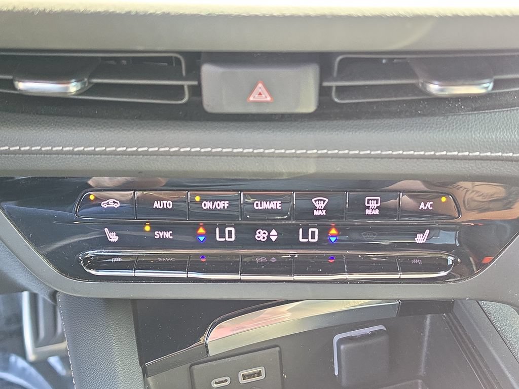 Certified 2023 Buick Envision Essence w/ Sport Touring Package AWD/4WD image 24