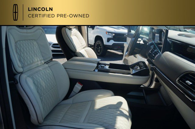 Certified 2024 Lincoln Navigator Black Label AWD/4WD image 15
