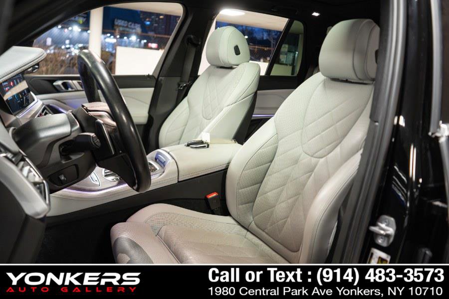 Used 2023 BMW X5 xDrive40i w/ Premium Package image 65