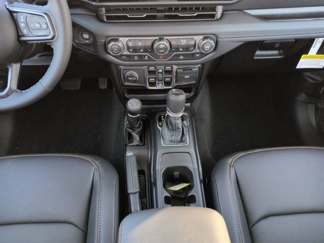 New 2026 Jeep Gladiator Sport AWD/4WD image 18