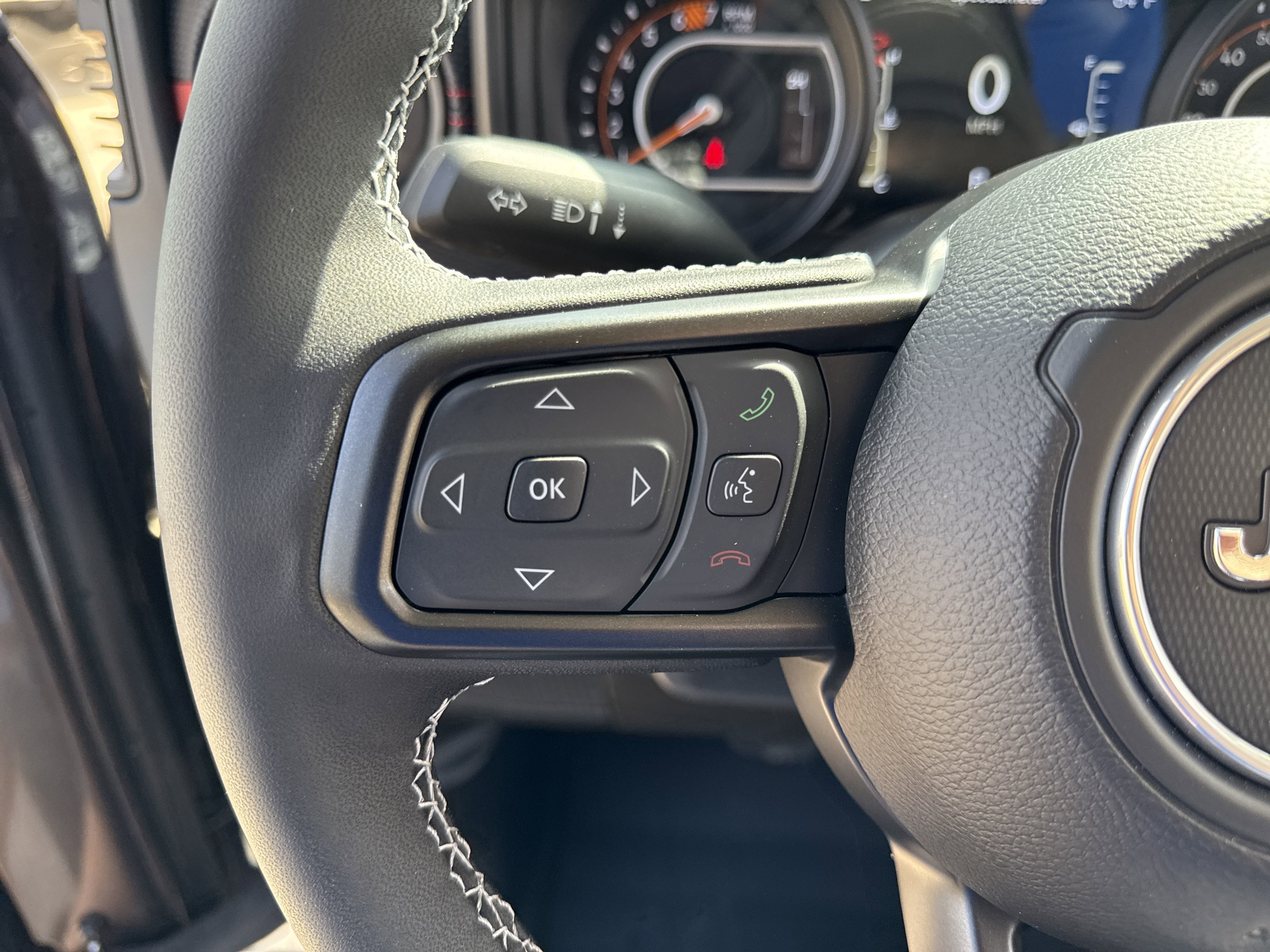 New 2025 Jeep Wrangler Unlimited Rubicon w/ Technology Group image 17