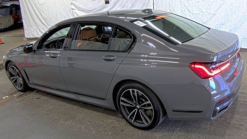 Used 2021 BMW 750i xDrive w/ Executive Package AWD/4WD image 5