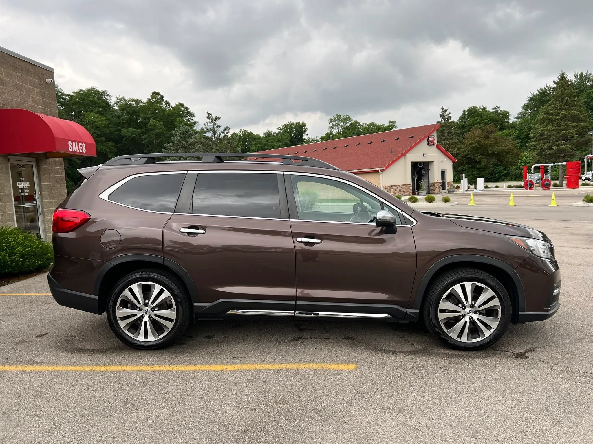 Used 2019 Subaru Ascent Touring AWD/4WD image 4