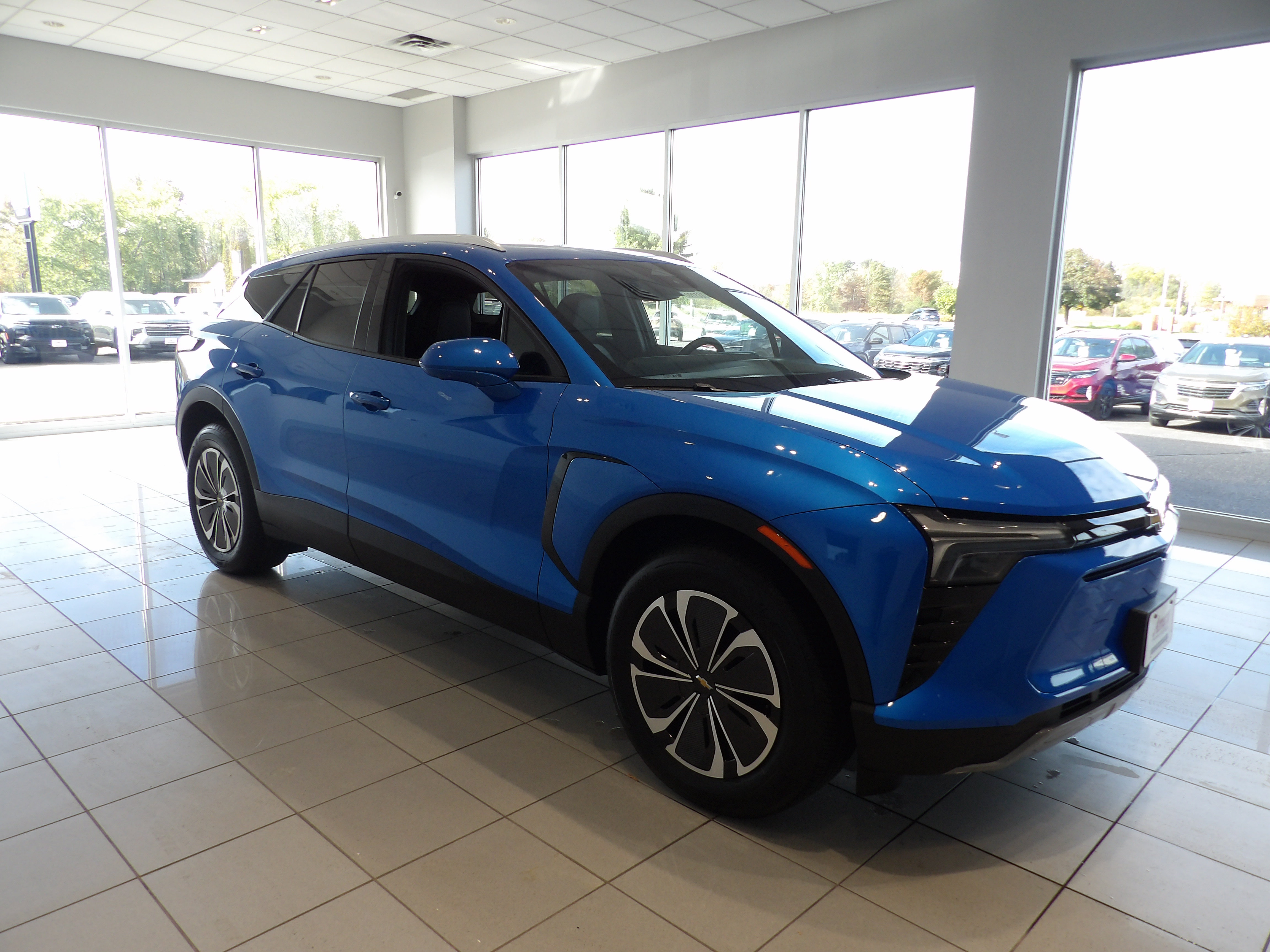 Used 2024 Chevrolet Blazer EV LT AWD/4WD image 3