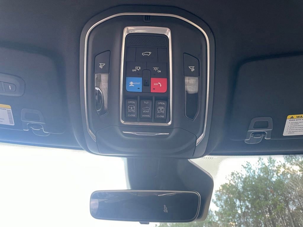 New 2025 Jeep Grand Cherokee Limited AWD/4WD image 19