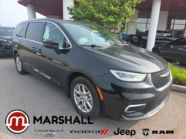 Used 2023 Chrysler Pacifica Touring-L