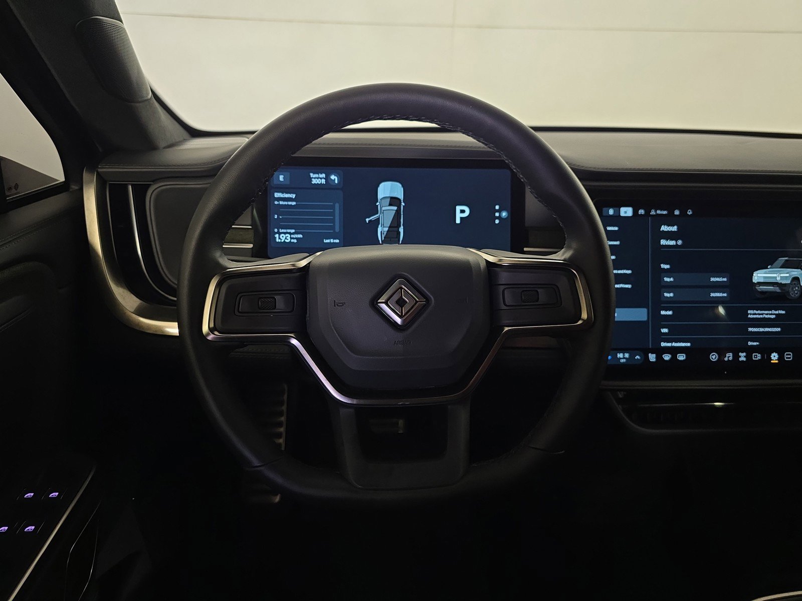 Used 2024 Rivian R1S Adventure image 28