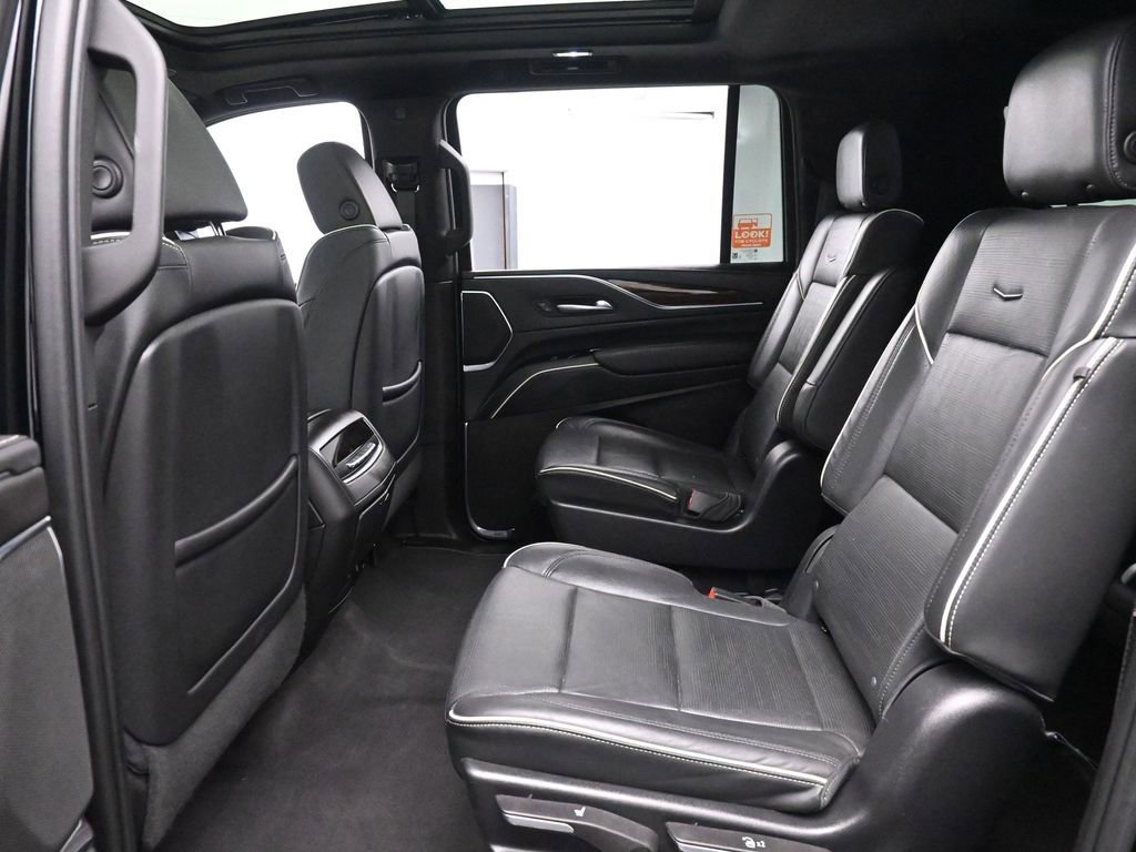 Used 2023 Cadillac Escalade ESV Premium Luxury image 14