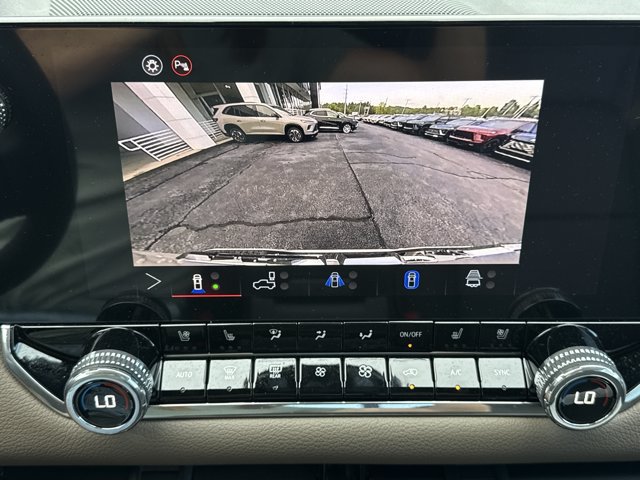 New 2026 GMC Canyon Denali w/ LPO, Black Badging Package AWD/4WD image 9
