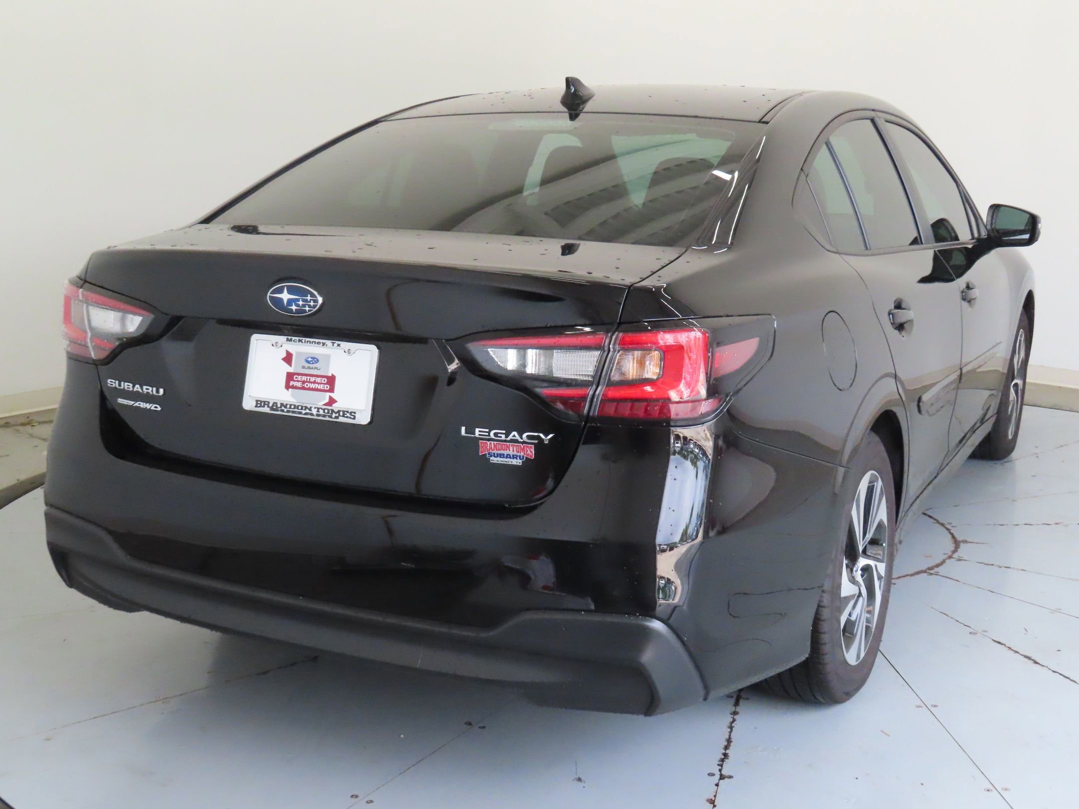 Used 2025 Subaru Legacy Premium AWD/4WD image 3