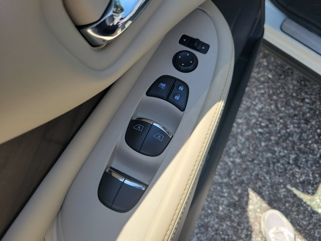 Certified 2022 Nissan Murano Platinum w/ Cargo Package FWD image 14