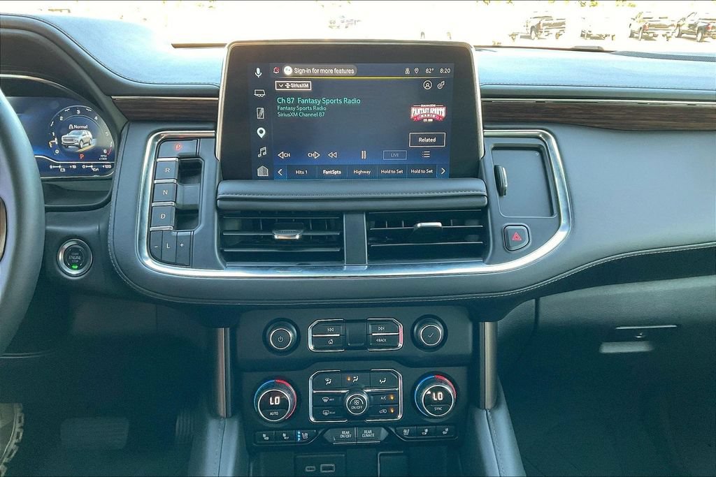Used 2024 Chevrolet Suburban High Country RWD image 21
