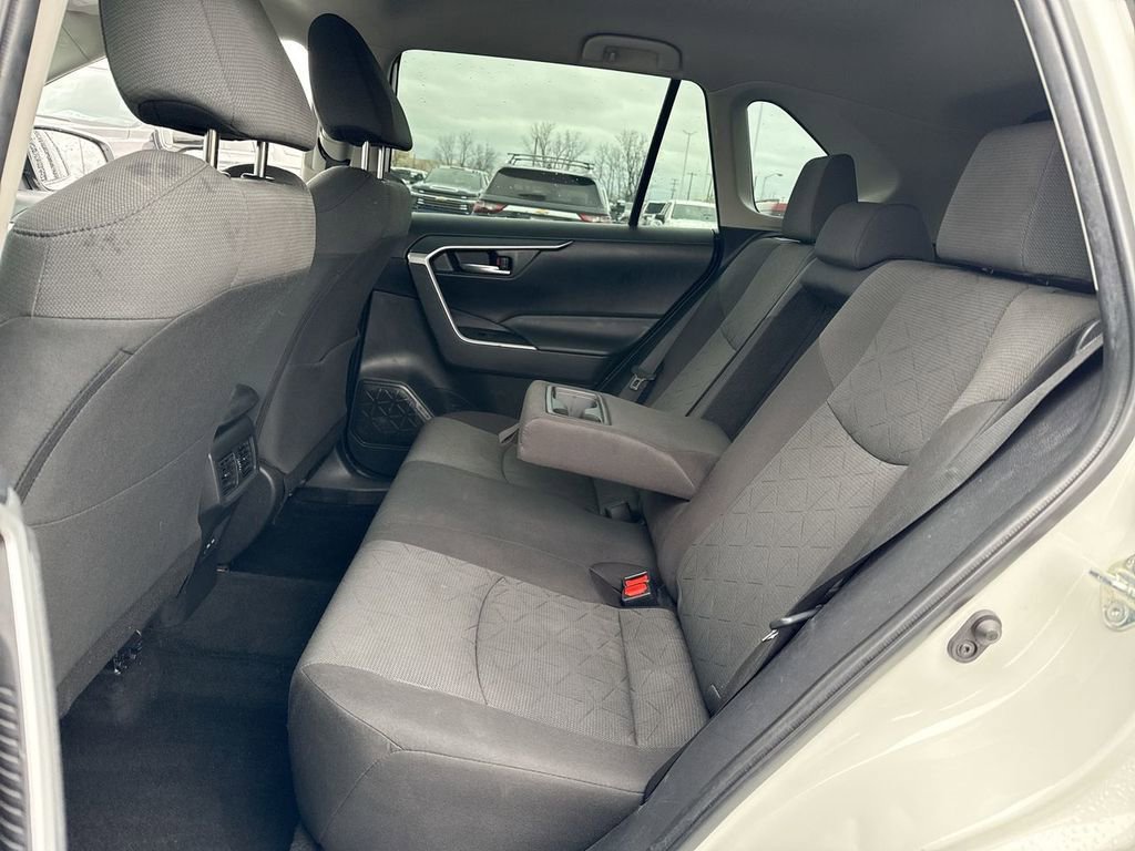 Used 2022 Toyota RAV4 XLE AWD/4WD image 23