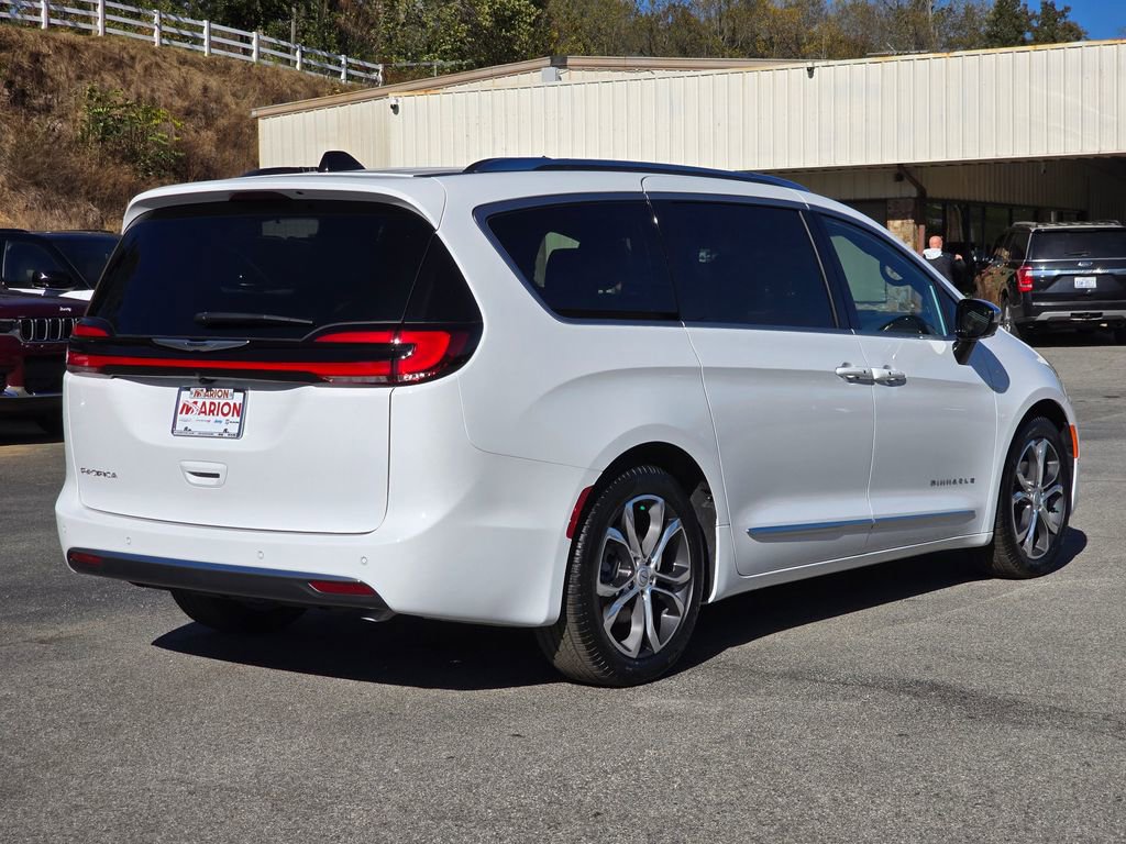 New 2026 Chrysler Pacifica Pinnacle image 22