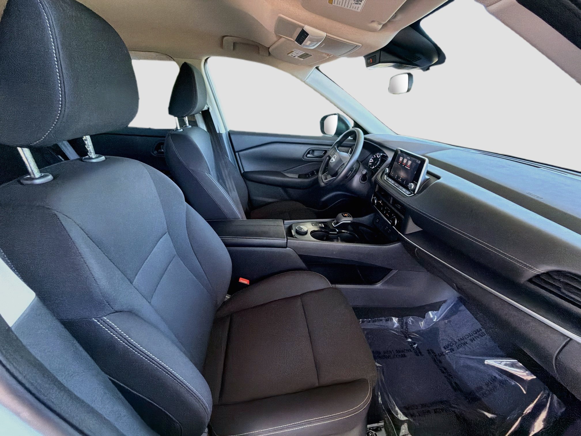 Used 2025 Nissan Rogue S AWD/4WD image 30