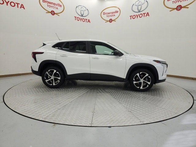 Used 2024 Chevrolet Trax RS w/ Driver Confidence Package image 3