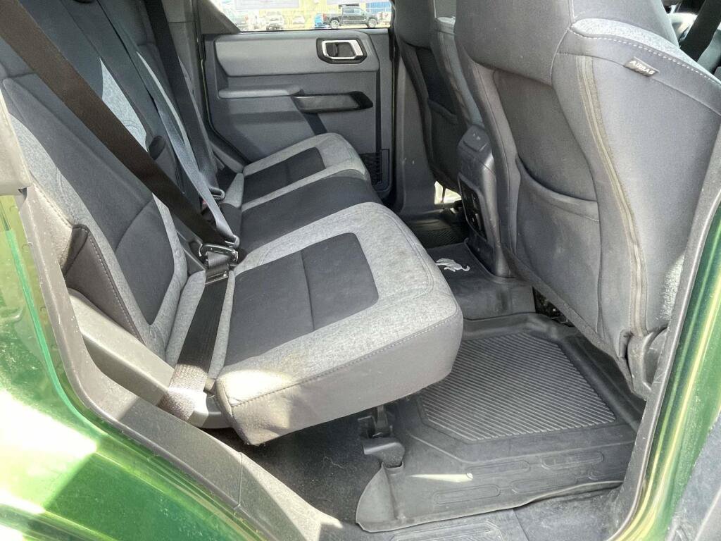 Used 2023 Ford Bronco Big Bend w/ Sasquatch Package AWD/4WD image 18