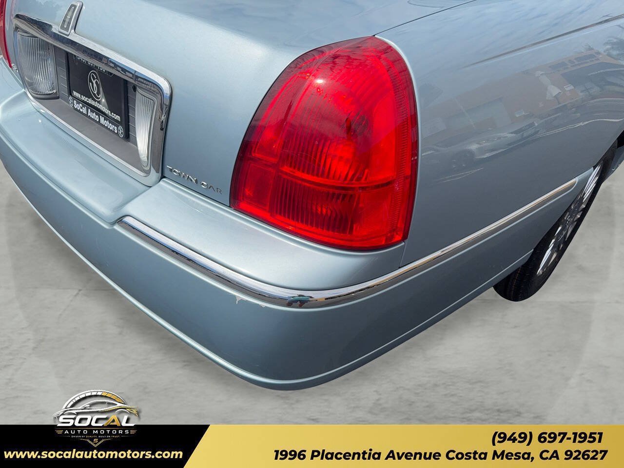 Used 2008 Lincoln Town Car Signature Limited RWD image 39