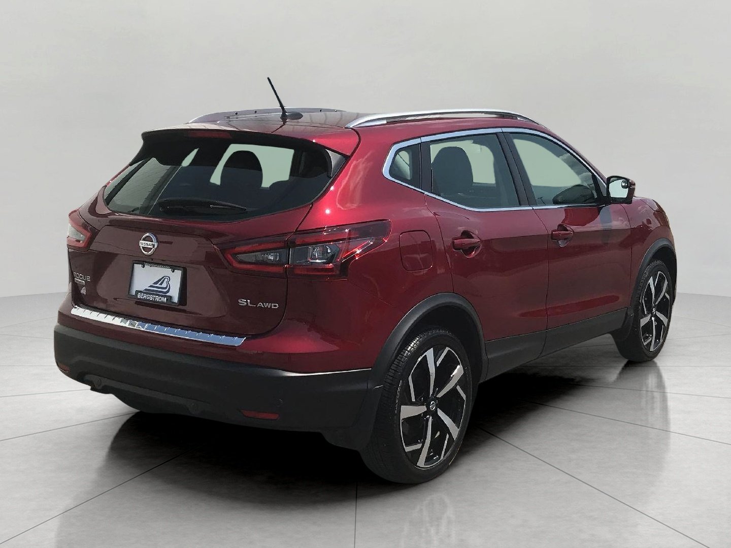 Used 2022 Nissan Rogue Sport SL AWD/4WD image 25